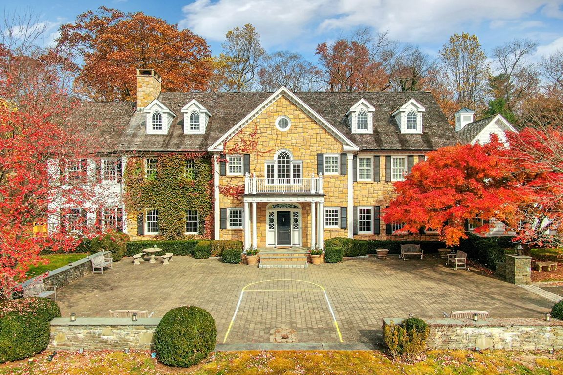 33 Highland Farm Road