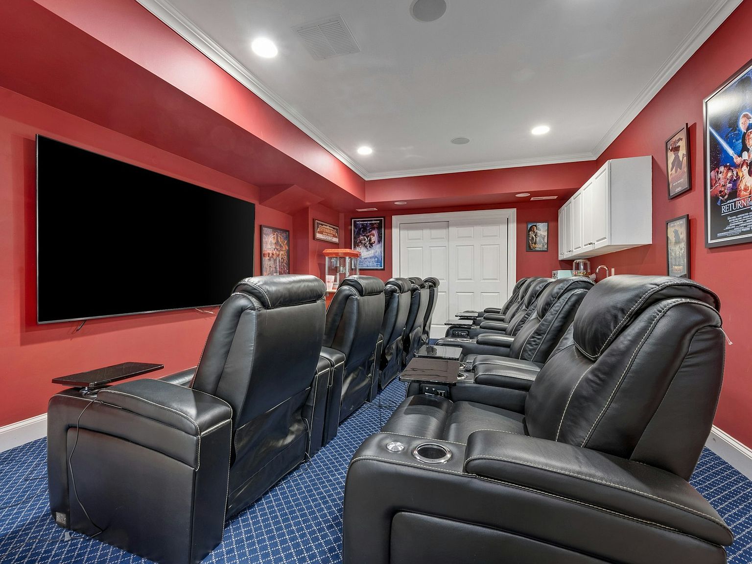 33 Highland Farm Road